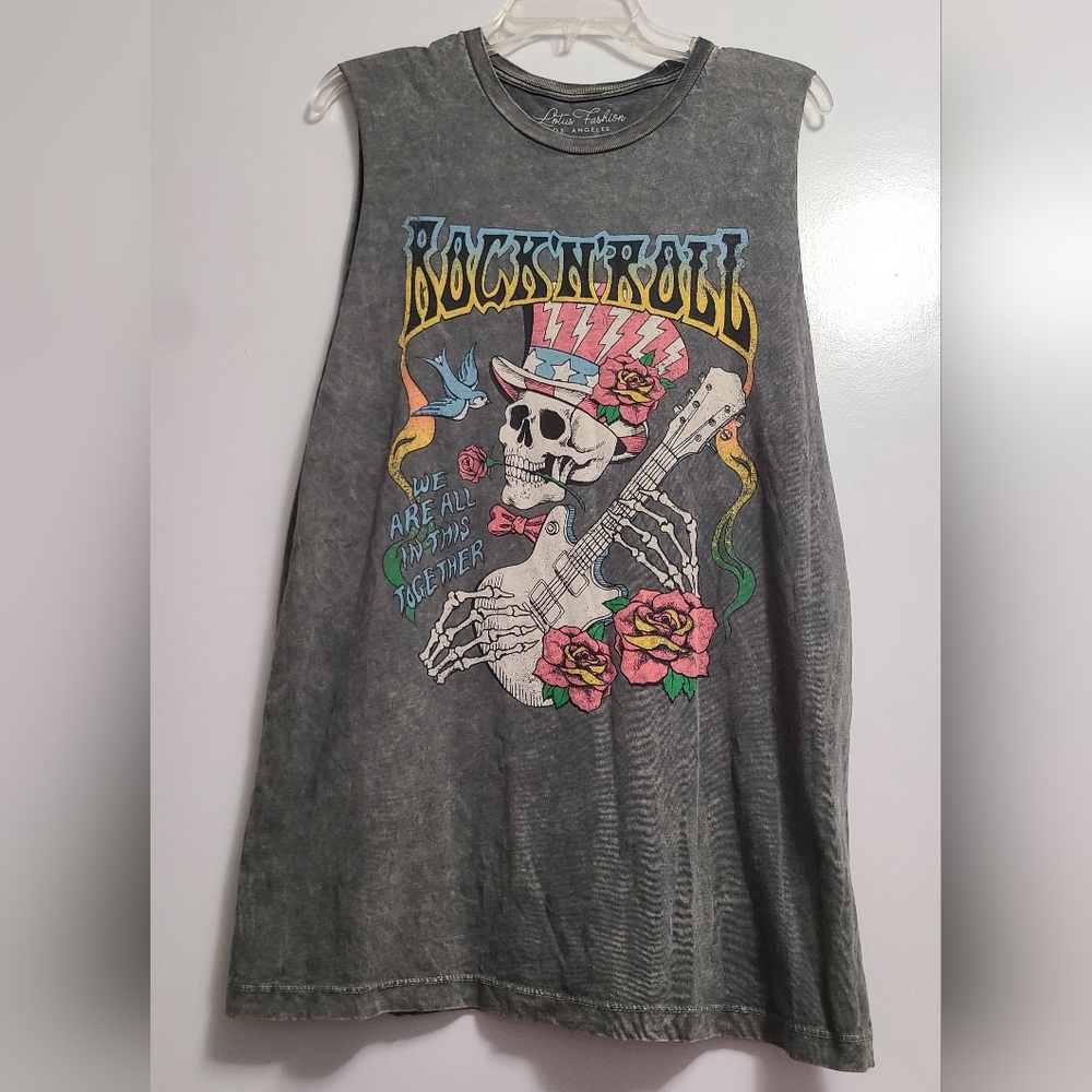 Womens Lotus Fashion Rock N' Roll Graphic Sleeveless Tee Size M